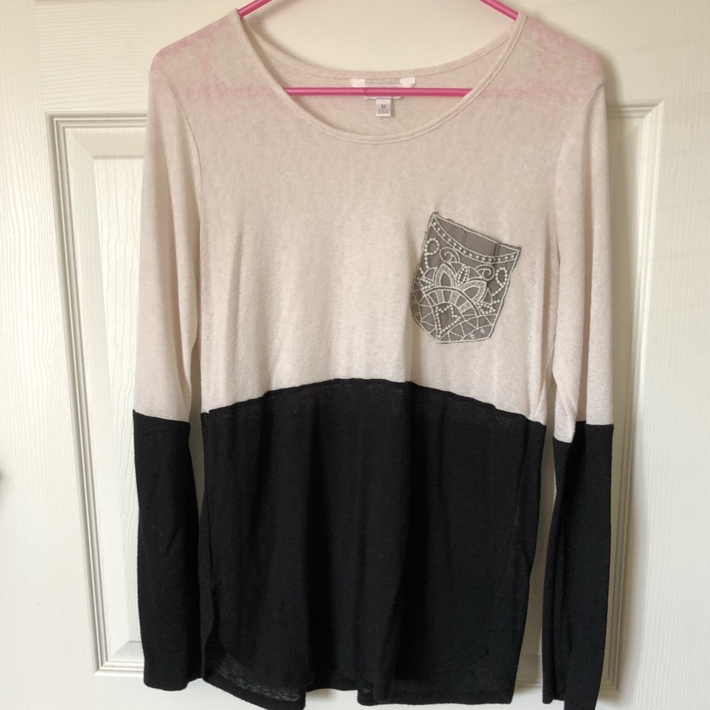 Charming Charlie’s soft top with pocket